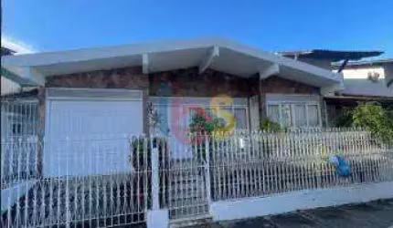 Linda Casa de Alto Padrão com 3/4