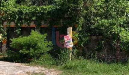 EXCELENTE ÁREA PROXIMO A PRAIA