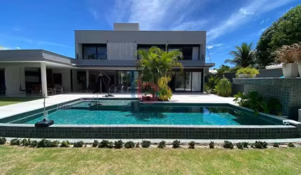 Vendo Linda Casa em Condomínio Fechado