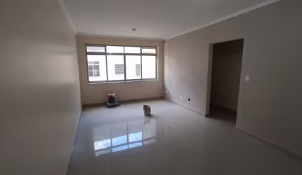 2 quartos, Elevador, Portaria 24H, 1 garagem Privativa, Bairro: Campo Grande / Marapé , Santos/SP