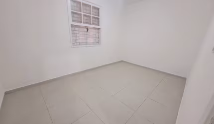 Apartamento térreo 2 quartos com quintal, Garagem coletiva,Bairro: Aparecida , Cidade: Santos/SP