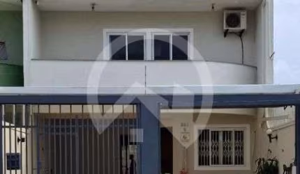 Casa à venda com 4 quartos no NOVO MUNDO, Curitiba.