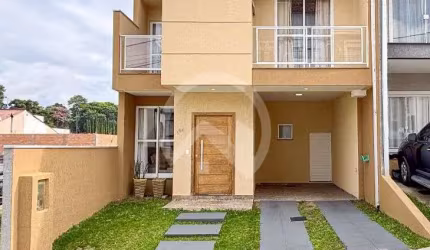 Casa à venda com 4 dormitórios no Alto Boqueirão em Curitiba