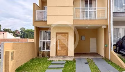 Casa à venda com 4 dormitórios no Alto Boqueirão em Curitiba