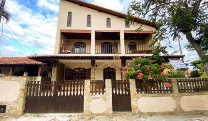 Casa com 5 dormitórios à venda, 310 m² por R$ 650.000,00 - Balneário - São Pedro da Aldeia/RJ