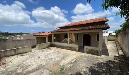 Casa com 3 dormitórios à venda, 180 m² por R$ 250.000,00 - Morro do Milagre - São Pedro da Aldeia/RJ