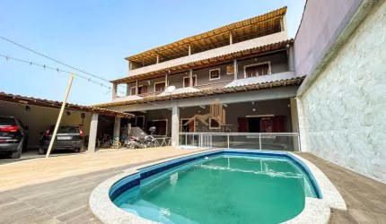 Casa com 4 dormitórios para alugar, 250 m² por R$ 3.200,00/mês - Vinhateiro - São Pedro da Aldeia/RJ