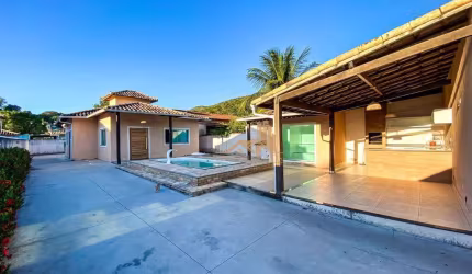 Casa com 3 dormitórios à venda, 150 m² por R$ 490.000,00 - Morro do Milagre - São Pedro da Aldeia/RJ