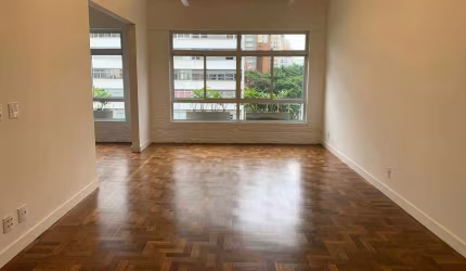Apartamento reformado na Rua Maranhão