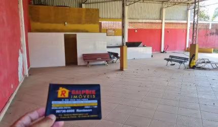 Barracão / Galpão / Depósito com 2 salas para alugar na Rua Ceará, 2343, Santa Cruz da Serra, Duque de Caxias por R$ 8.000