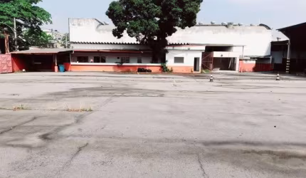 Barracão / Galpão / Depósito com 3 salas para alugar na Rua Brasília, Bonsucesso, Rio de Janeiro por R$ 60.000