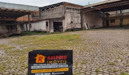 Barracão / Galpão / Depósito com 8 salas para alugar na Rodovia Presidente Dutra, Centro, São João de Meriti por R$ 12.000