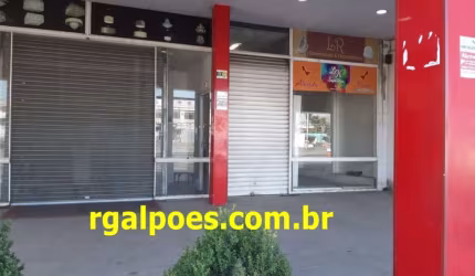 Barracão / Galpão / Depósito com 8 salas para alugar na Rodovia Washington Luiz, Jardim Primavera, Duque de Caxias por R$ 10.000