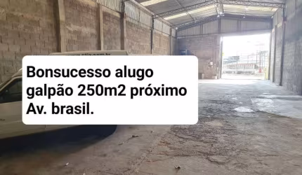 Barracão / Galpão / Depósito com 1 sala à venda na Avenida Brasil, Bonsucesso, Rio de Janeiro por R$ 400.000