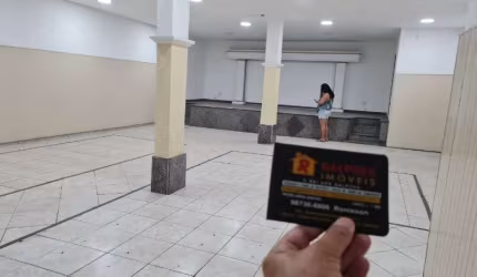 Sala comercial com 2 salas para alugar na Rua Tereza Cristina, Figueira, Duque de Caxias por R$ 10.000