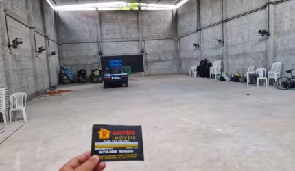 Barracão / Galpão / Depósito com 2 salas para alugar na Avenida São Paulo, Campos Elíseos, Duque de Caxias por R$ 4.000