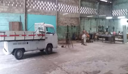 Barracão / Galpão / Depósito com 2 salas à venda na Avenida Demétrio Ribeiro, Figueira, Duque de Caxias por R$ 1.300.000