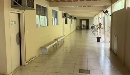 Barracão / Galpão / Depósito com 20 salas para alugar na Avenida Tancredo Neves, 9888, Centro, Nova Iguaçu por R$ 10.000