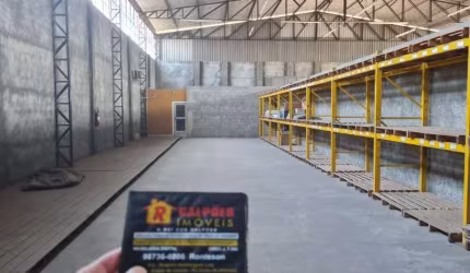 Barracão / Galpão / Depósito com 5 salas para alugar na Avenida Dona Tereza Cristina, 1234, Figueira, Duque de Caxias por R$ 22.000