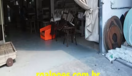 Barracão / Galpão / Depósito com 2 salas para alugar na Rodovia Washington Luiz, 543, Santa Cruz da Serra, Duque de Caxias por R$ 5.000