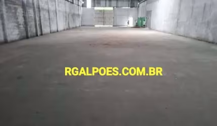Barracão / Galpão / Depósito com 2 salas para alugar na Avenida Almeida Garret, 324, Figueira, Duque de Caxias por R$ 8.000