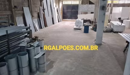 Barracão / Galpão / Depósito com 2 salas para alugar na Rua São Paulo, 1233, Campos Elíseos, Duque de Caxias por R$ 5.000