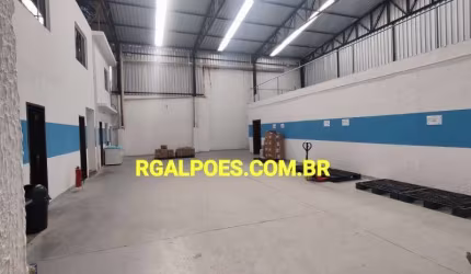 Barracão / Galpão / Depósito com 2 salas à venda na Avenida dos Coqueiros, 321, Santa Cruz da Serra, Duque de Caxias por R$ 1.200.000