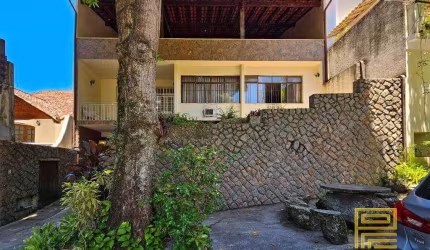Casa com 4 quartos (sendo 2 suítes) à venda, 244 m² por R$ 1.300.000 - São Francisco , Niterói - Rio de Janeiro