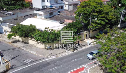Casa Comercial de 250 m² em terreno de 500 m² no Canal de São Francisco ( Av. Presidente Roosevelt) - Alugue por R$20.000/mês + taxas