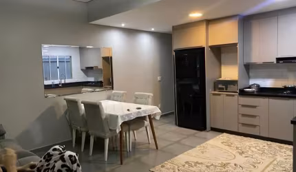 Linda Casa Térrea Nova Jaguari 3 quartos, sendo 1 suíte e 2 Vagas de Garagem