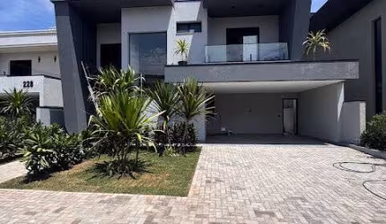 Casa sobrado com 04 suítes