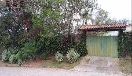 Casa à venda por R$ 520.000 - Várzea de Cima - Sarapuí/SP