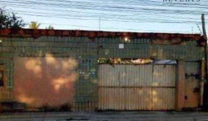 CASA PADRÂO NO BAIRRO ALAGOINHAS VELHA.