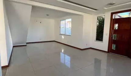 Casa no condomínio vale dos cristais para venda tem 250 m²com 4 quartos em Lagoa - Macaé - RJ