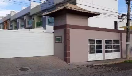 Casa de condomínio para aluguel possui 110 metros quadrados com 3 quartos
