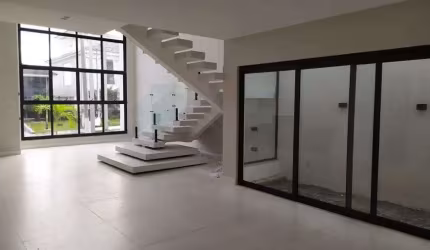 Casa de condomínio para venda possui 288 metros quadrados com 4 quartos em Lagoa - Macaé - RJ