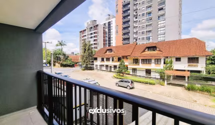 Lindo apartamento semi mobiliado de 1 suíte 2 1 dormitório no bairro Anita Garibaldi, torre única à venda por R$ 465.000,00
