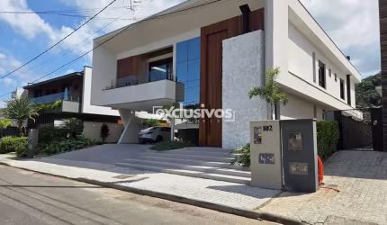 Casa em condomínio com 4 suítes a venda, 375m²