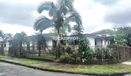 Terreno com 510m² à venda no bairro Santo Antônio em Joinville-SC por R$ 460.000,00.