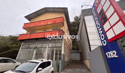 Loja com 141 m priv no coração do Saguaçu por R$ 5.600,00 mensais