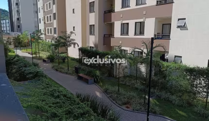 Apartamento à venda no bairro Saguaçú em Joinville com 2 quartos por 350 mil reais.