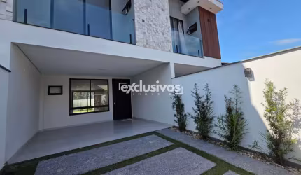 Sobrado com 3 suítes a venda no bairro Saguaçu