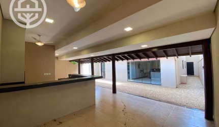 Casa com 3 dormitórios à venda, 178 m² por R$ 850.000,00 - Jockey Club - Barretos/SP