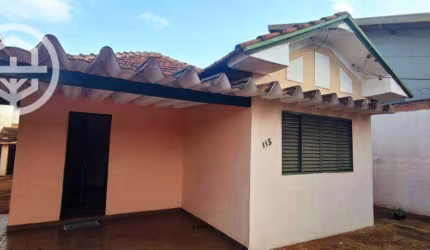 Casa com 3 dormitórios à venda, 142 m² por R$ 215.000,00 - Centro - Barretos/SP
