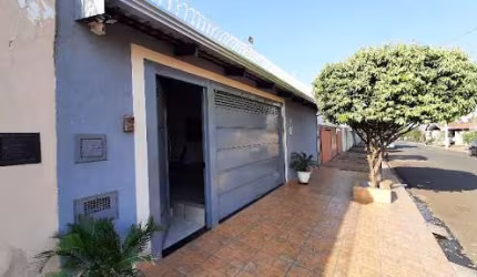 Casa com 2 dormitórios e com edícula  à venda, 154 m² por R$ 350.000 - Zequinha Amêndola - Barretos/SP