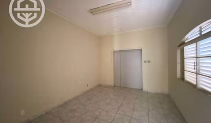 Casa com 3 dormitórios para alugar, 194 m² por R$ 3.300,00/mês - Centro - Barretos/SP