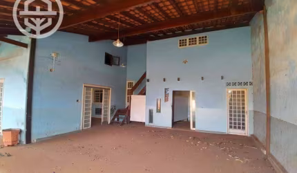 Casa com 4 dormitórios à venda, 231 m² por R$ 450.000,00 - Centro - Barretos/SP
