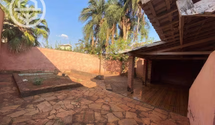 Casa com excelente localização no centro de Barretos
