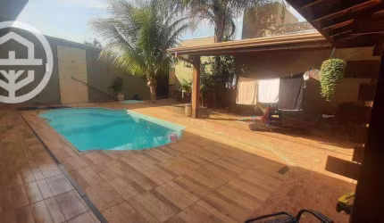 Casa com 2 dormitórios à venda, 130 m² por R$ 700.000,00 - São Francisco - Barretos/SP
