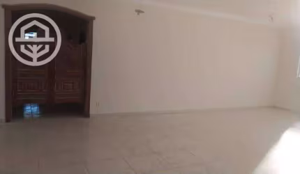 Casa com 4 dormitórios para alugar, 500 m² por R$ 3.000,00/mês - Centro - Barretos/SP